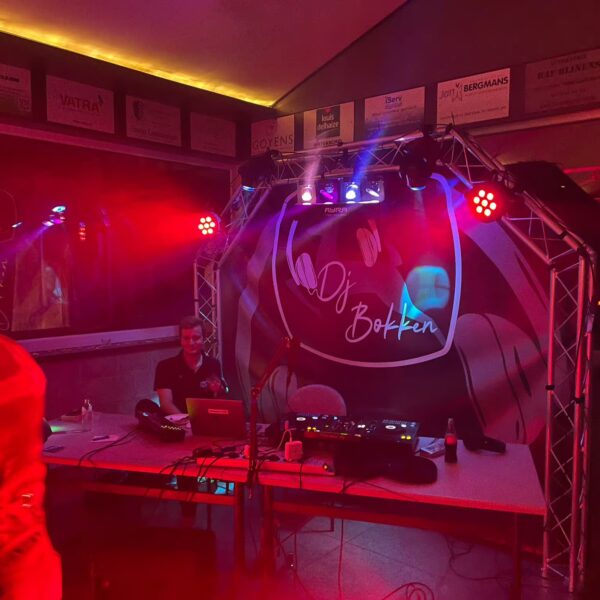 DJ Bokken 2 | DJ Bokken, Uw DJ voor elk feest in Kinrooi en omstreken